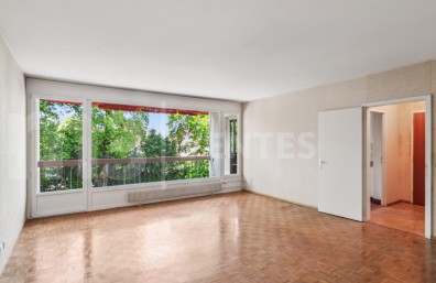 Nous gérons l'immeuble! 5 pièces avec balcon disponible de suite.
