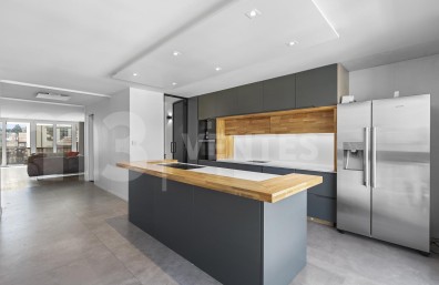 Exceptionnel triplex en attique avec terrasses vue et 4 parkings !