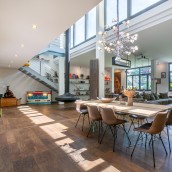 Superbe loft en attique de 340 m2 avec terrasse de 90 m2 dans un écrin de verdure